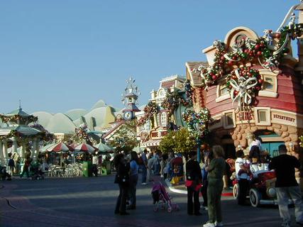 Mickey's Toontown.  Didn't get enough time to go on any of the rides here<br>Location: <a href="https://www.google.com/maps/search/?api=1&query=33.81517,-117.91845" target="_new">Disneyland</a>